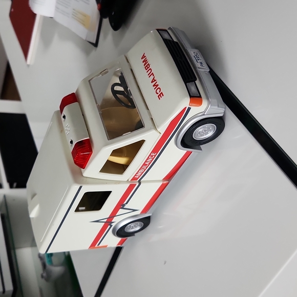 Mini Ambulance - Picture 9 of 9
